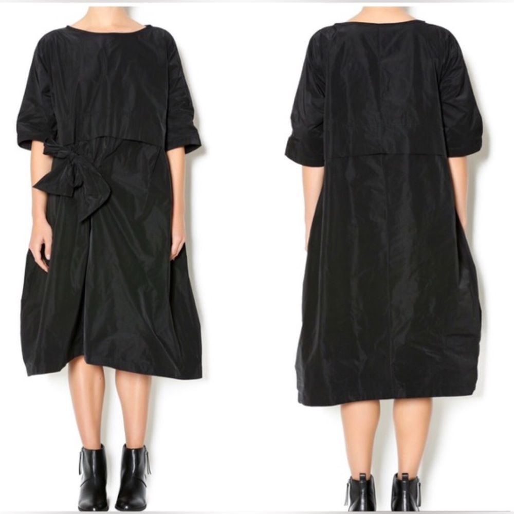 Sun Kim Lagenlook Black Swishy Bow Art To Wear Dress